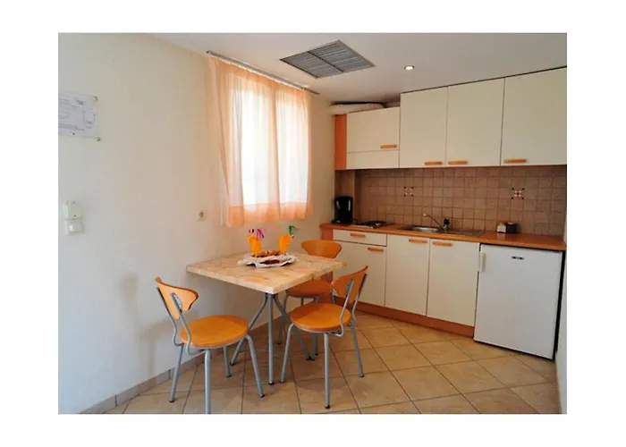 Thinalos Aparthotel