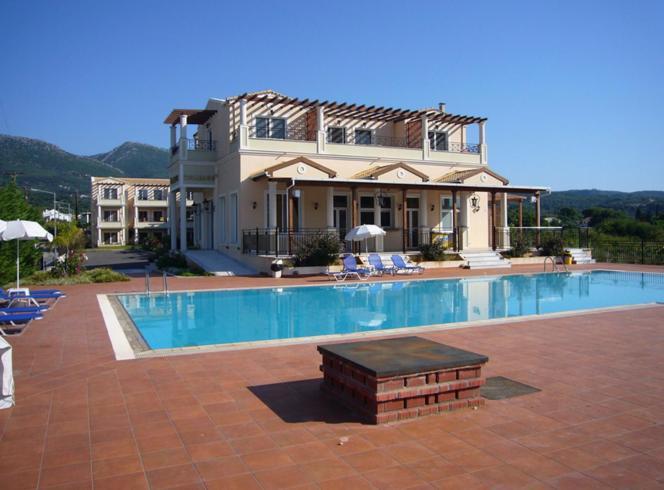 Thinalos Aparthotel 3*