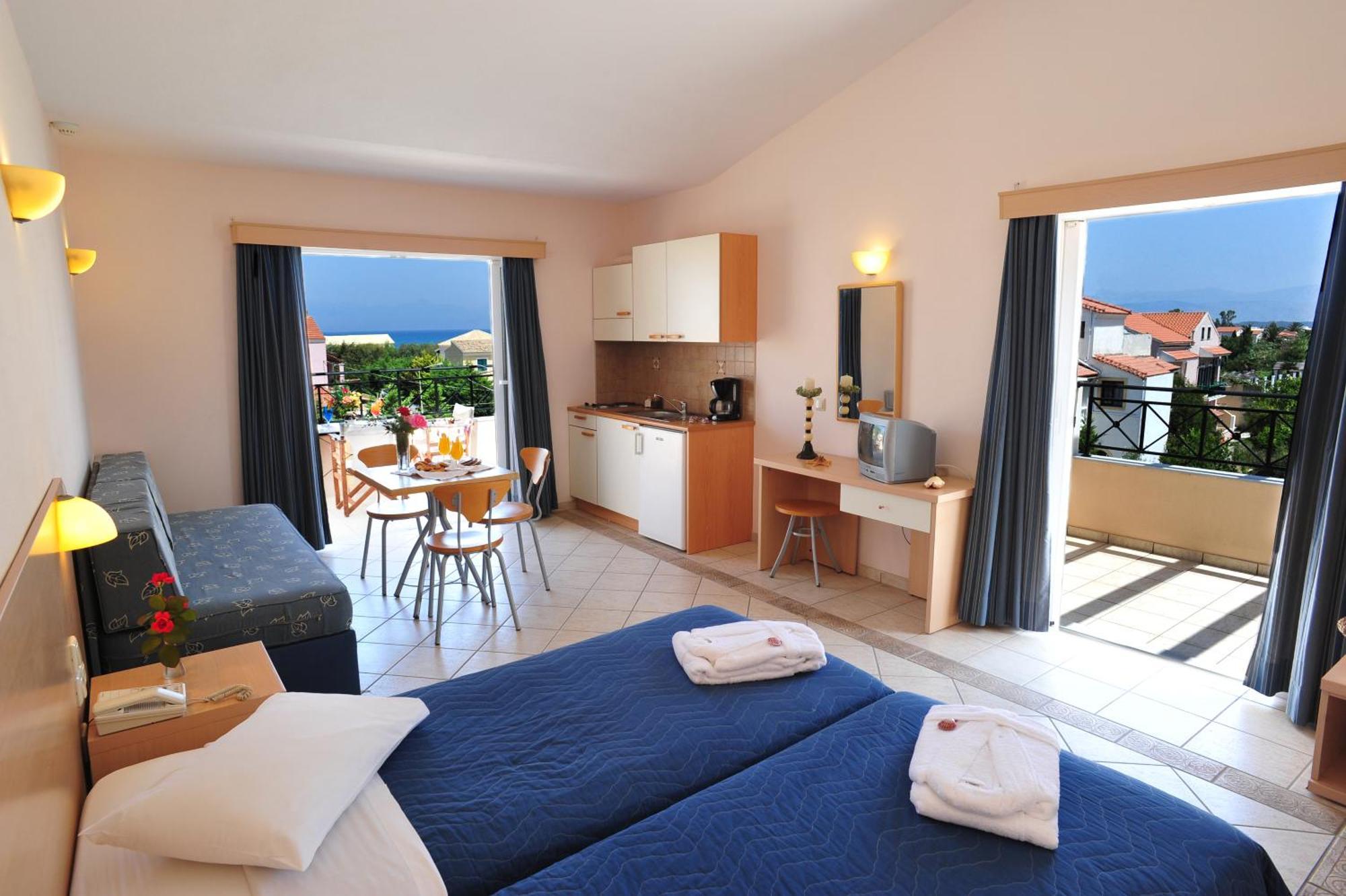 Thinalos Aparthotel Acharavi (Corfu)