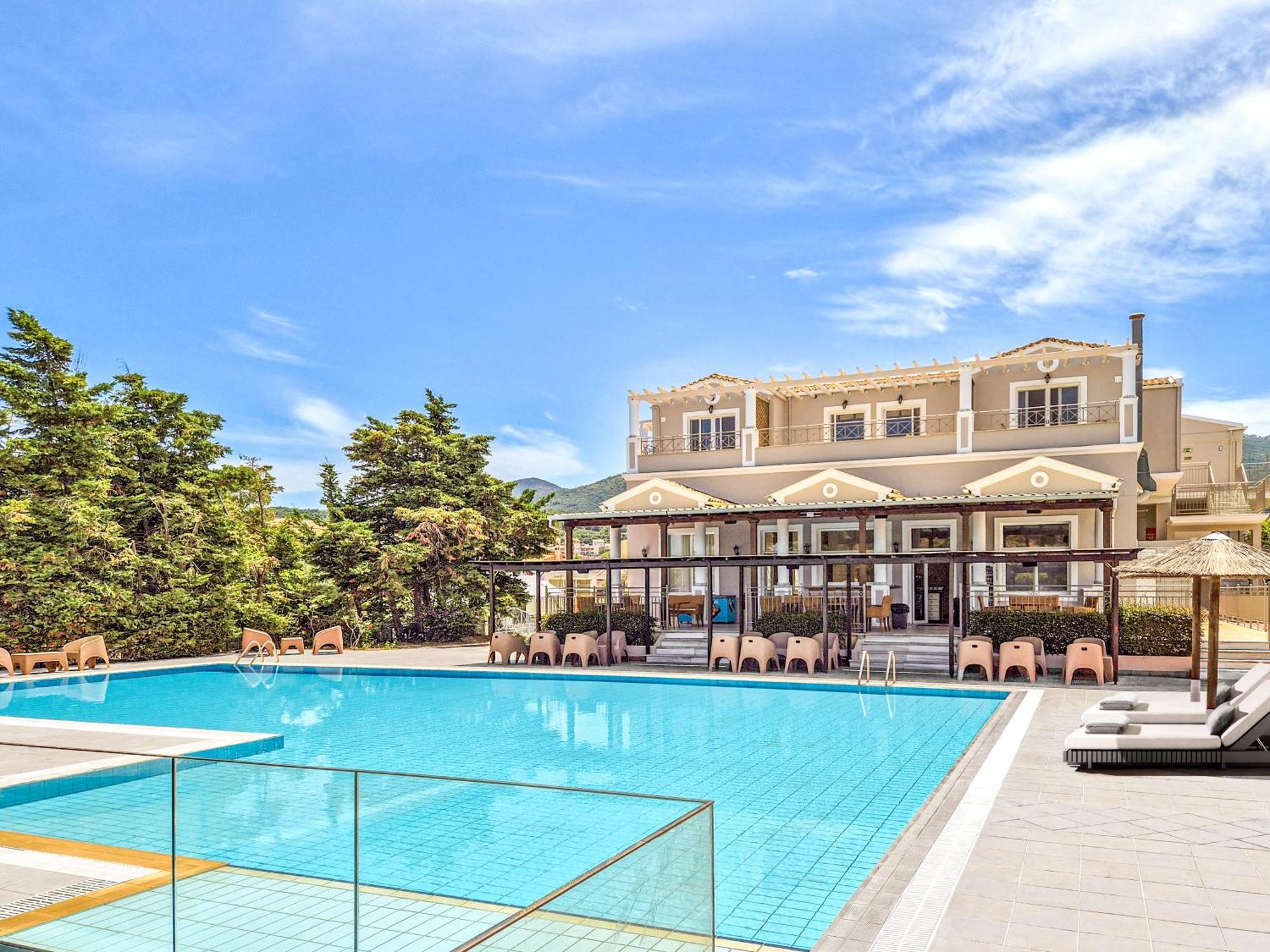 Thinalos Acharavi (Corfu)