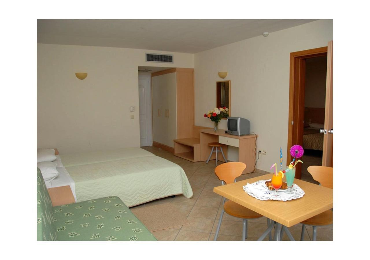 Hotel de apartamente Thinalos 3*